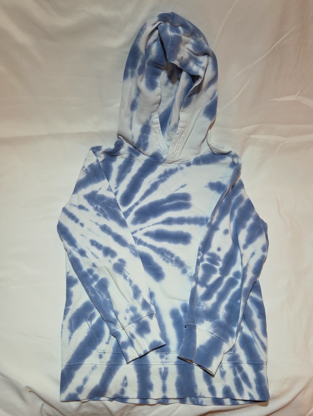 Wonder Nation Blue and White Tie-Dye Pullover Hoodie